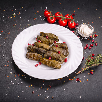 Долма в винoградных листьях