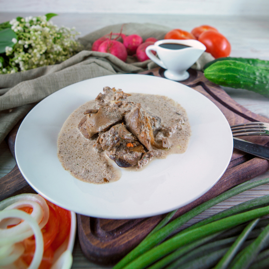 Печень куриная в сметанном соусе