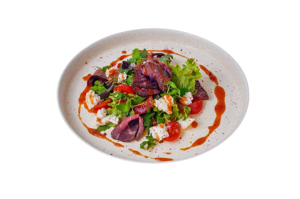 Салат с ростбифом и копченой рикоттой