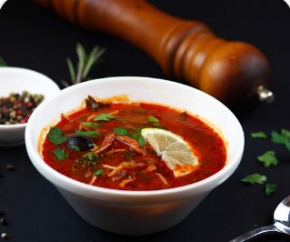 Солянка сборная мясная