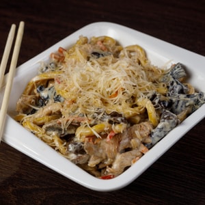 WOK "Цыпленок в сливках"