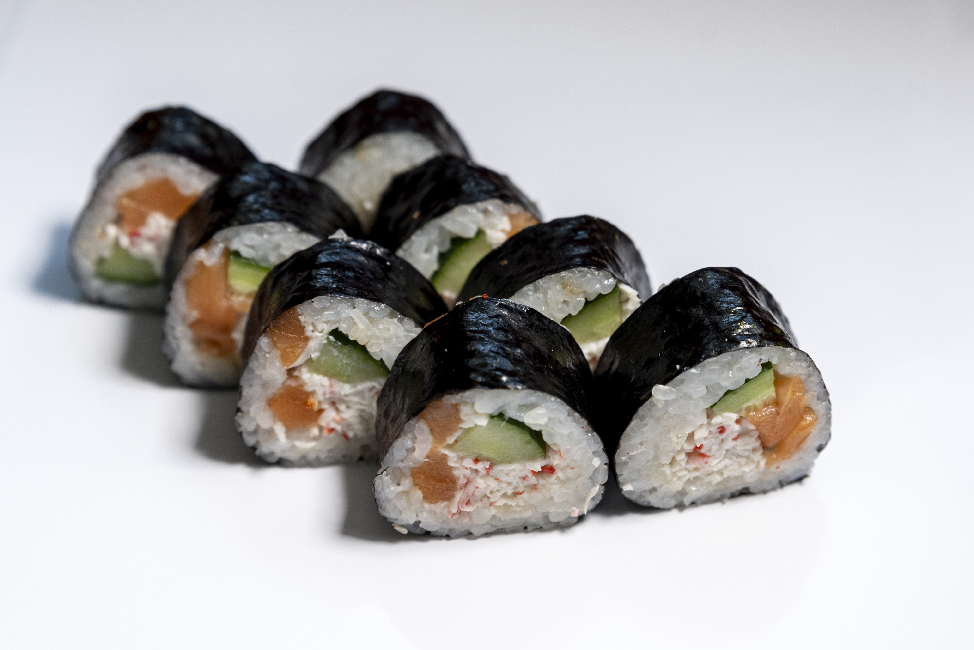 Холодные роллы Акула