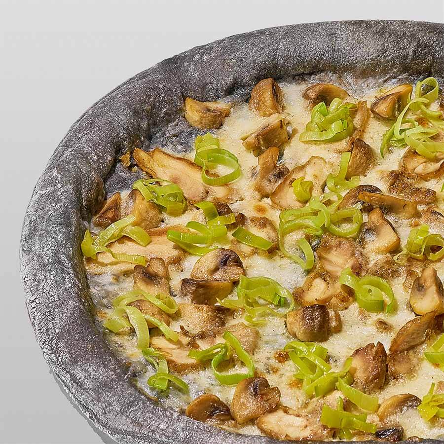 Пицца Жюльен с курицей