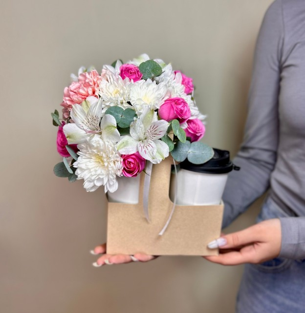 Цветы и кофе