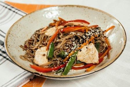 гречневая лапша с курицей
