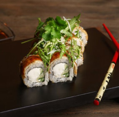 Запеченный ролл Опаленный Угорь