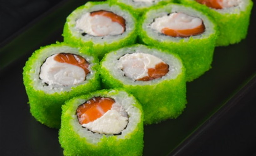Калифорния с креветкой и лососем