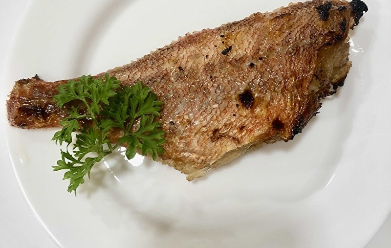 Морской окунь жареный на углях (весовой)