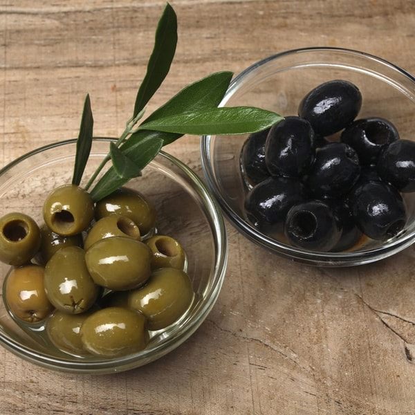 Оливки и маслины