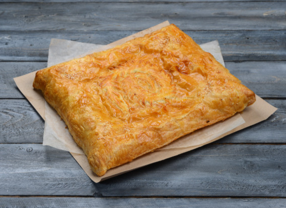 Французский пирог из слоеного теста с картофелем, сыром, и грибами