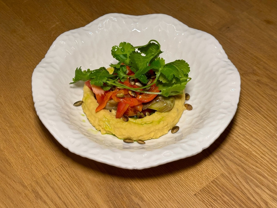 Хумус с запеченными баклажанами