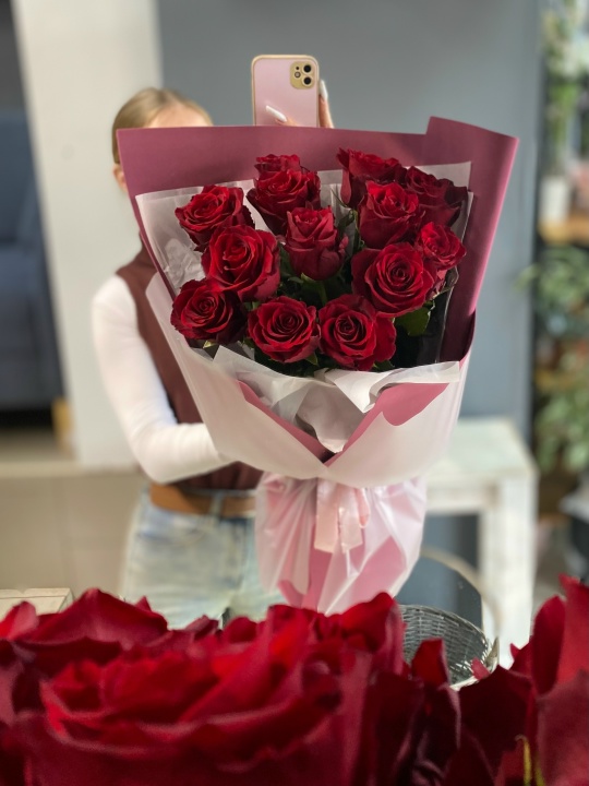 13 роз в фоамиране