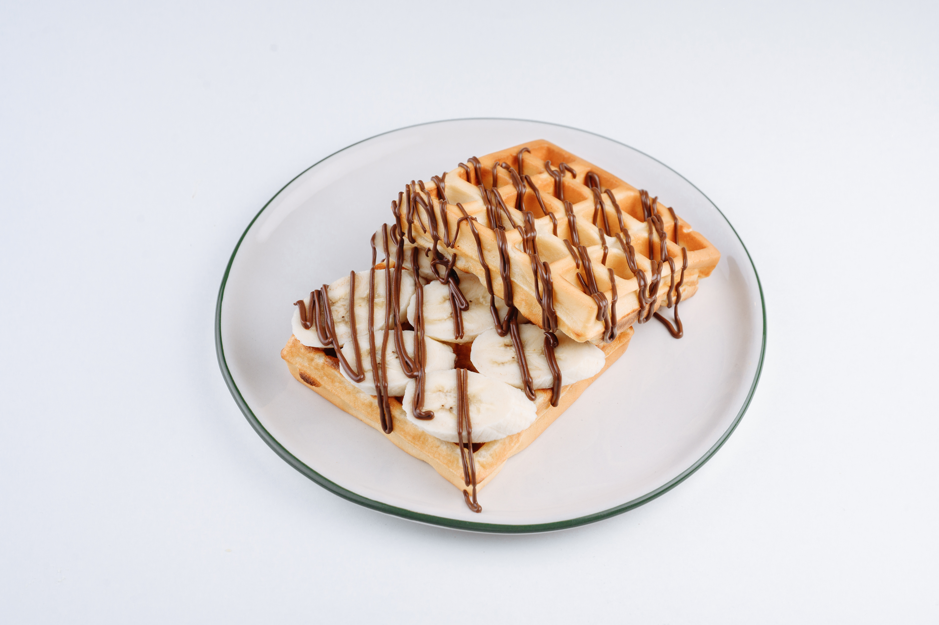 С бананом и шоколадной пастой