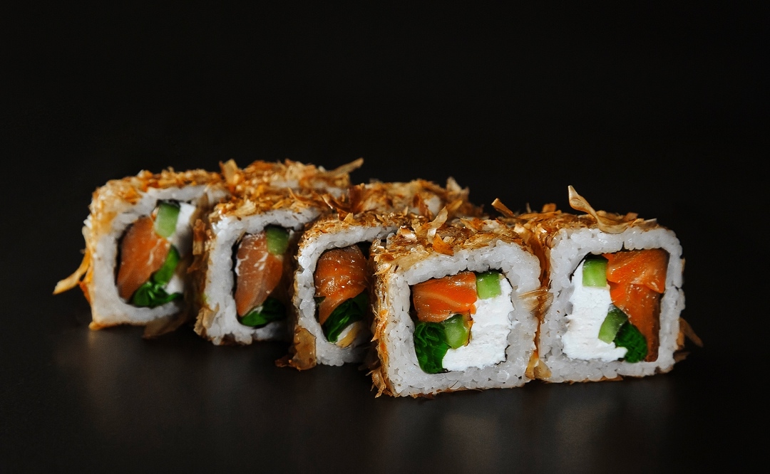 Бонито с копченым лососем