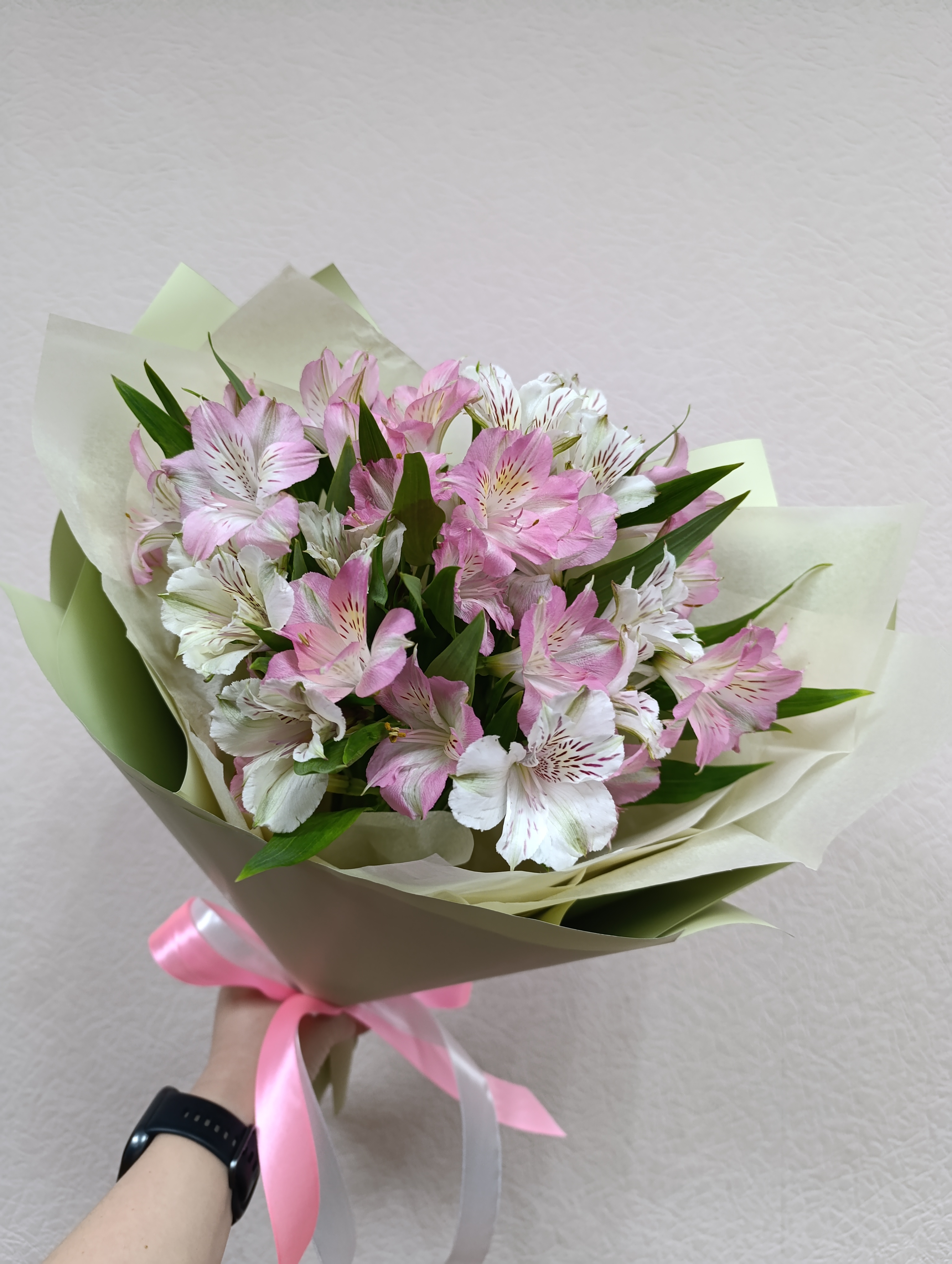 7 нежных альстромерий