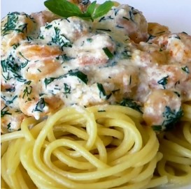 Спагетти с морепродуктами и грибами