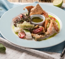 Рыбная закуска с морепродуктами