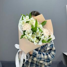  Альстромерия с диантусами