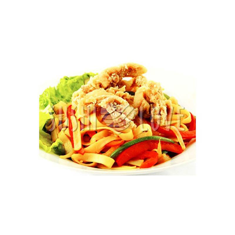 WOK с овощами курицей и соусом