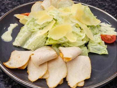 Цезарь с курицей