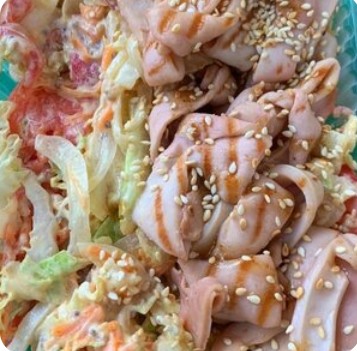 Салат с кальмаром