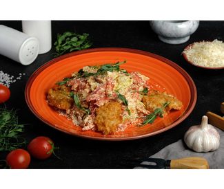 Салат с курочкой в панировке
