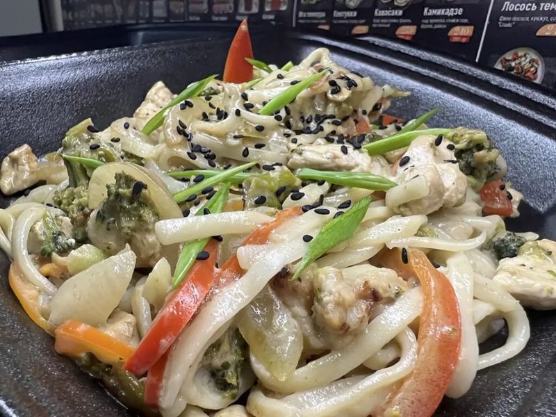 Вок с морепродуктами