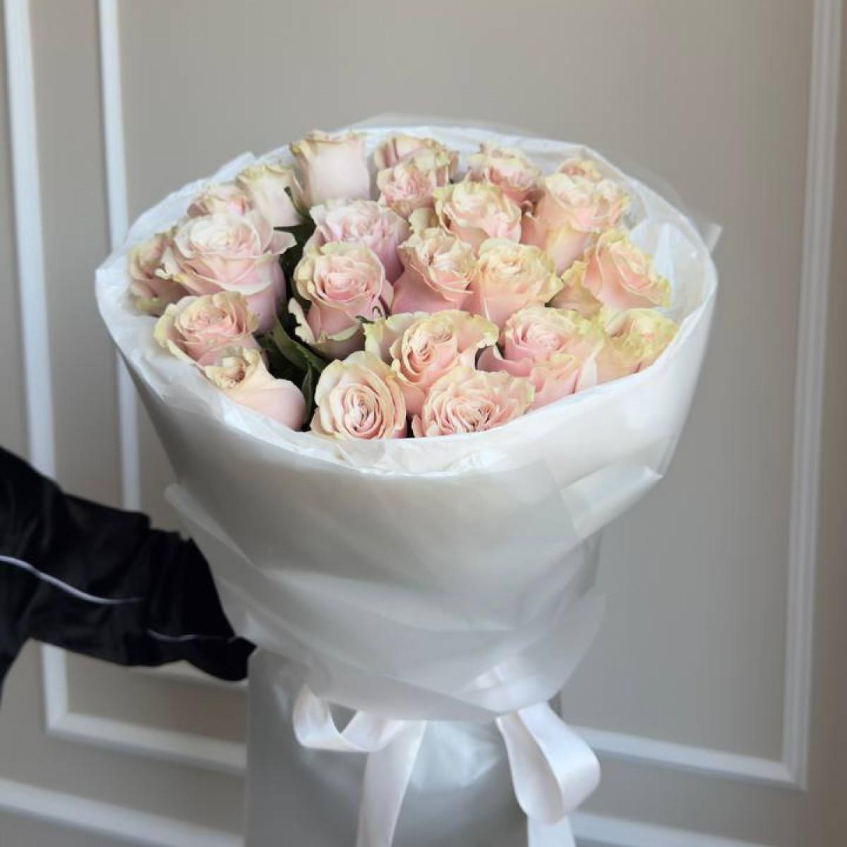 Моно букет из 15 роз