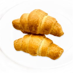 Круассан с вишней