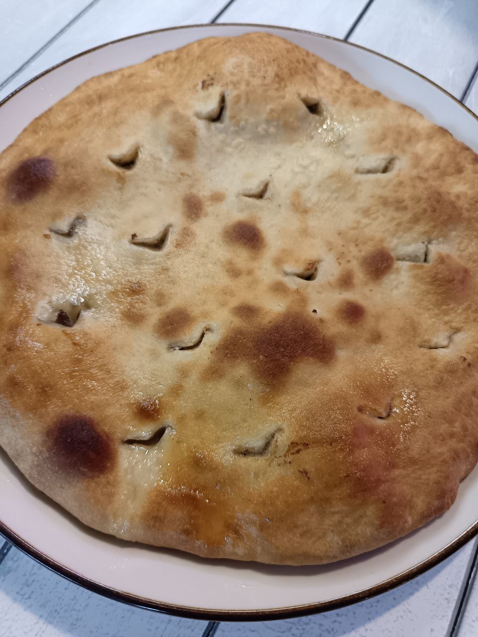 Кубдари с цыпленком и сыром