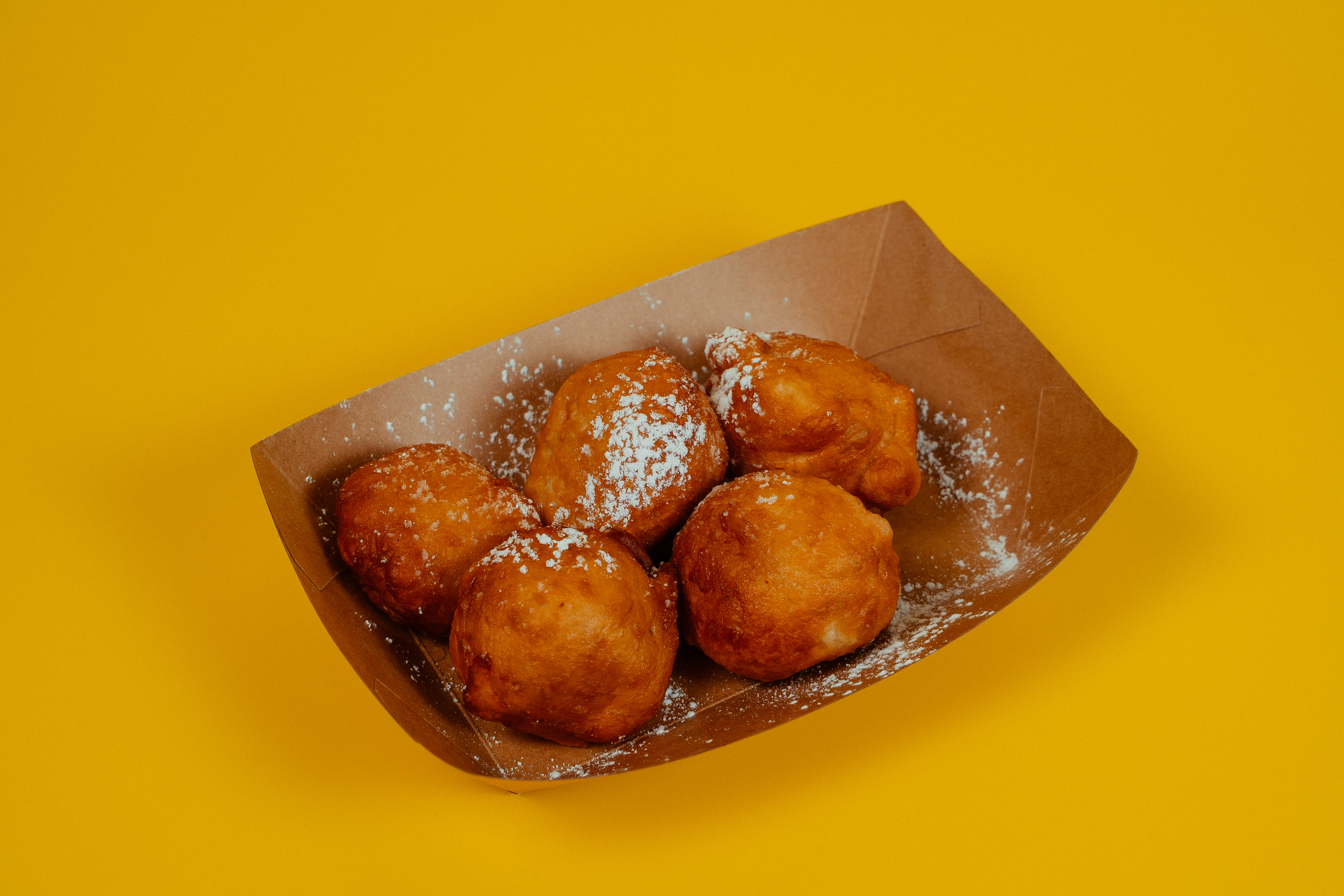 Пончики с сахарной пудрой