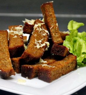 Гренки чесночные