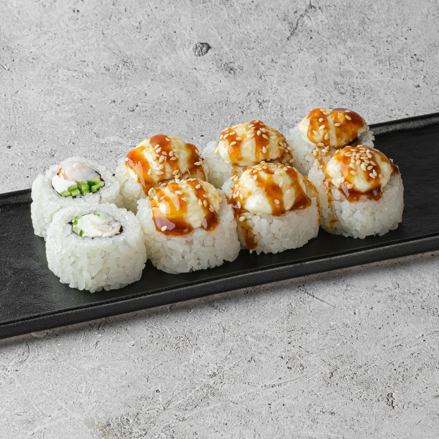 Ролл Запеченый с креветкой