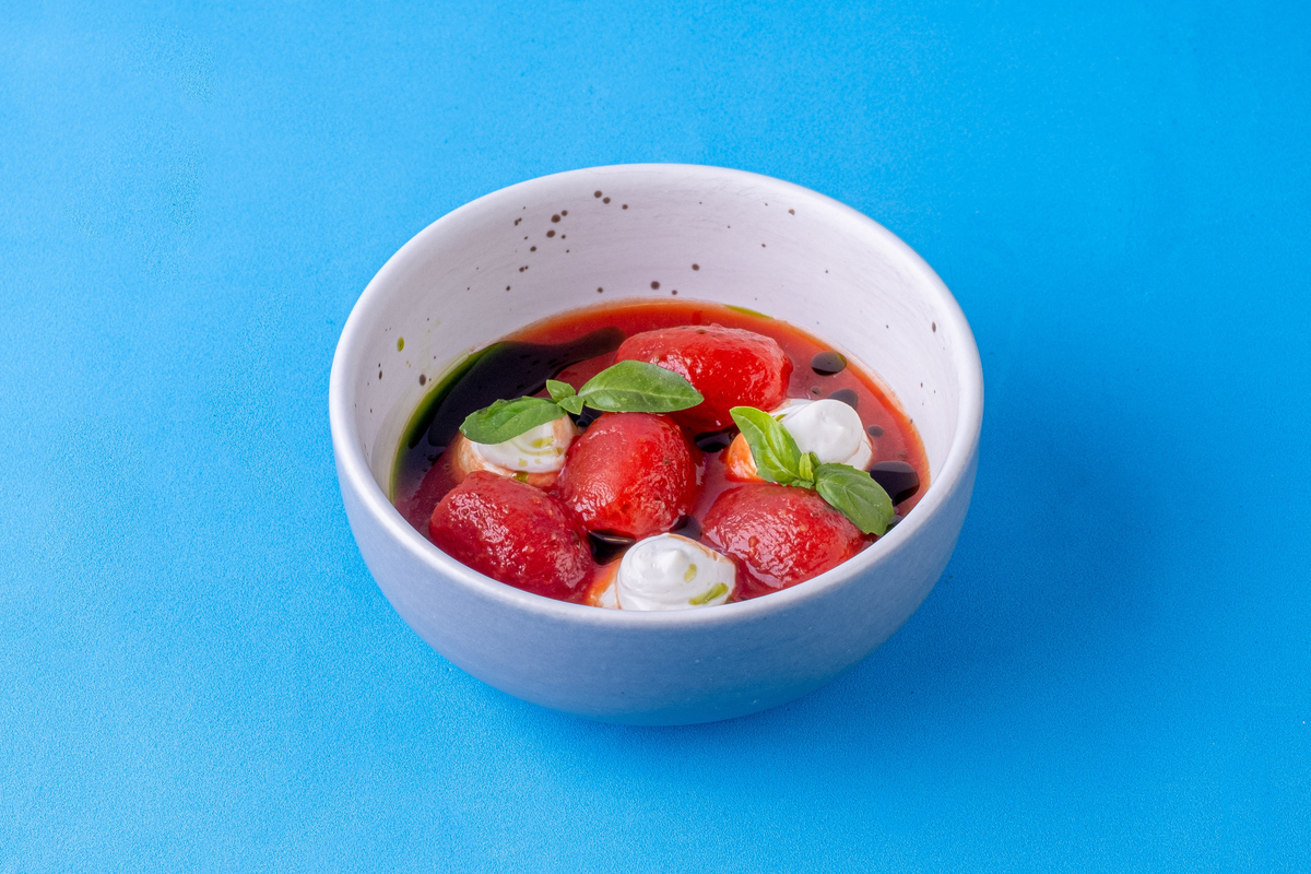 Томаты маринованные и кремчиз