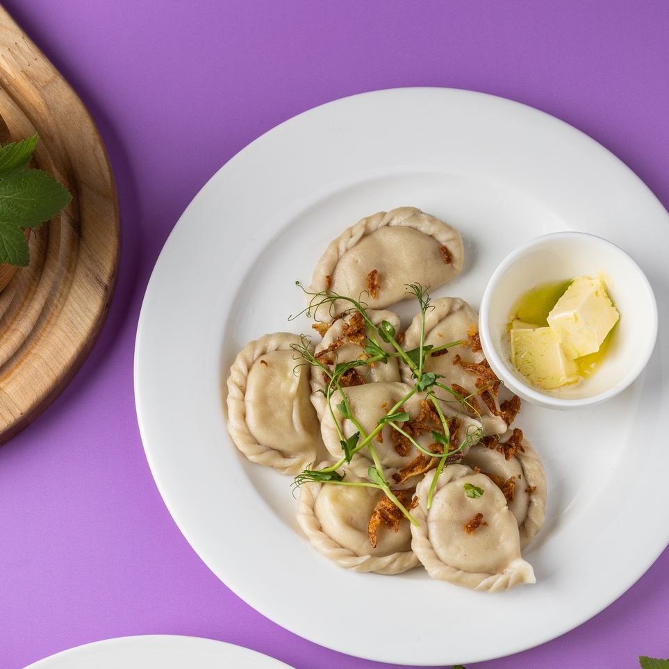 Вареники со свининой и капустой