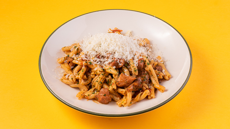 Джемелли с бедром индейкой и пармезаном