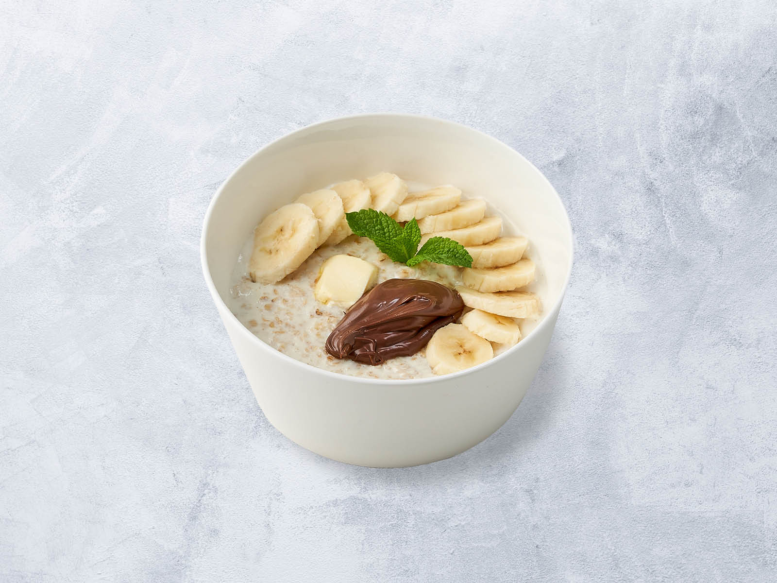Овсяная каша с бананом и шоколадом на альтернативном.