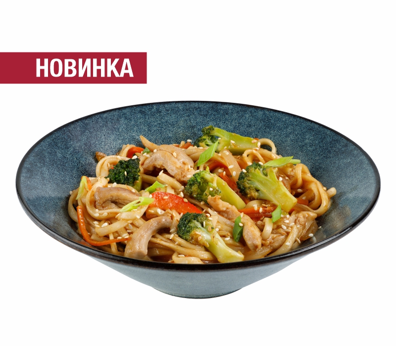 Удон с курицей и соусом Хойсин