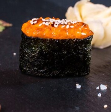 Запеченная суши с краб-кремом