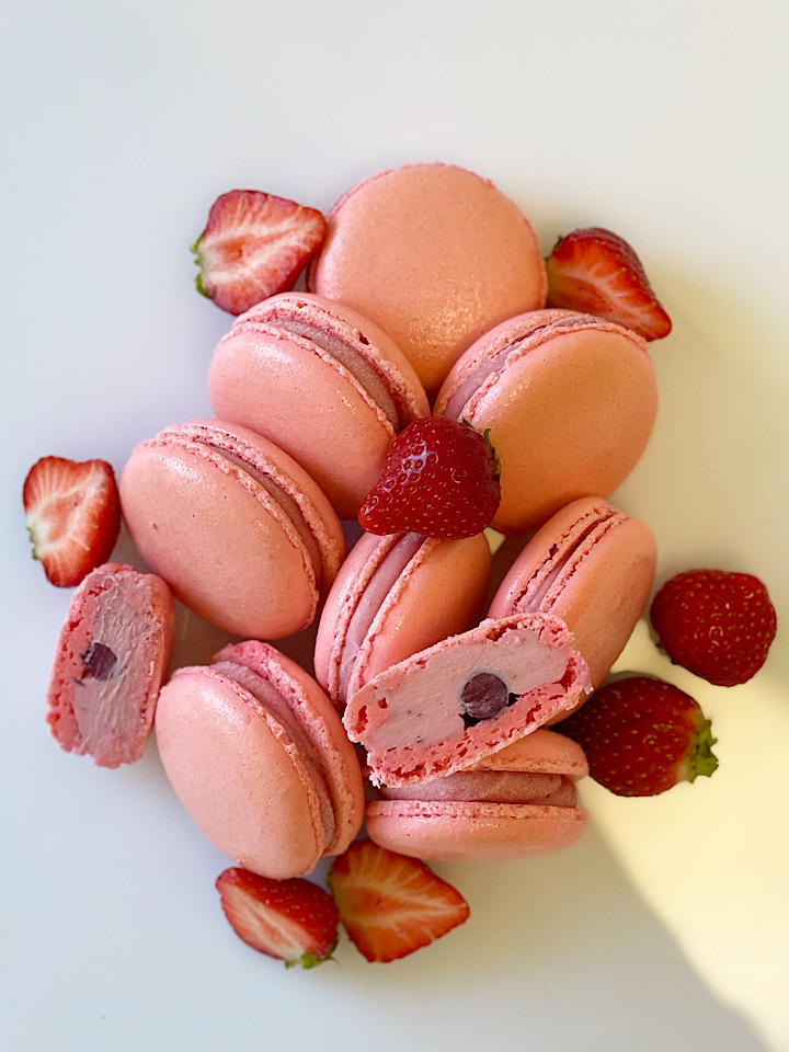 Macaron клубника-клюква