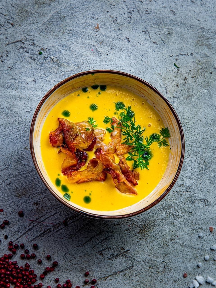 *Сырный крем - суп с креветками и беконом