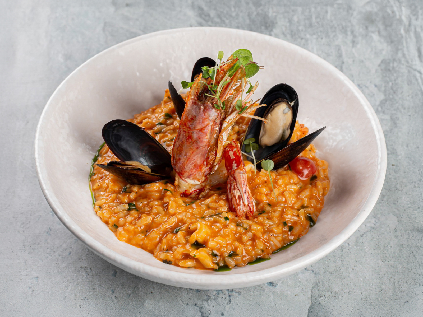 Ризотто с креветками, кальмарами и мидиями