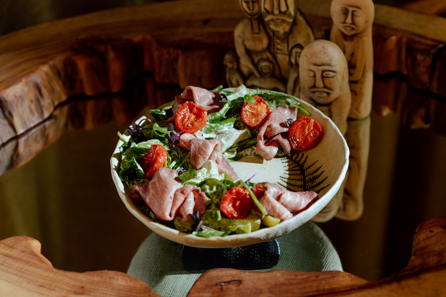 Салат с ростбифом,маринованными грибами и печёными овощами