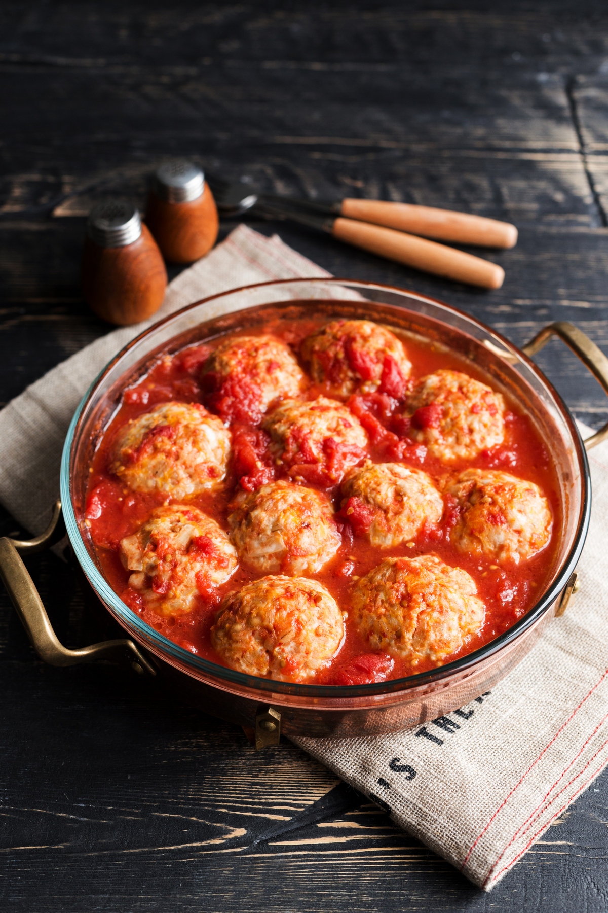  Тефтели куриные в томатном соусе с рисом