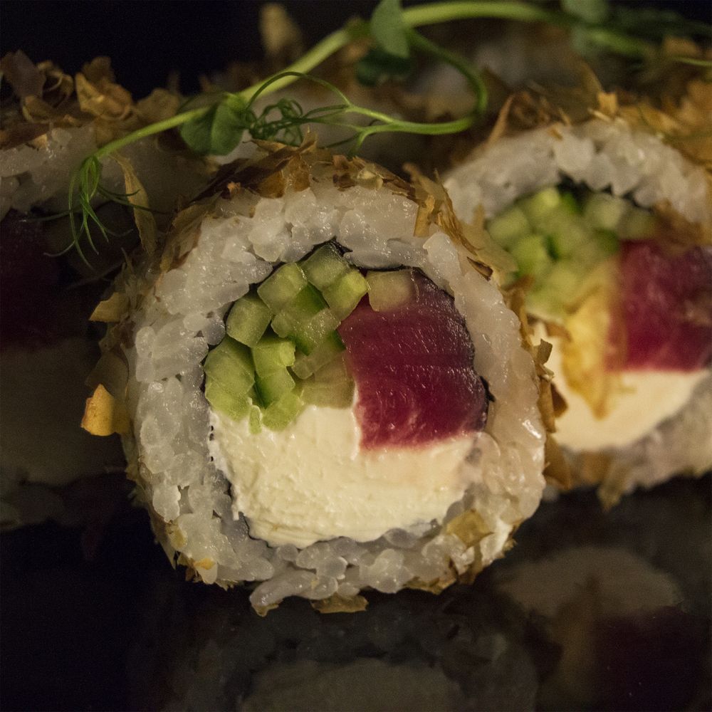 Бонито с тунцом 8 шт