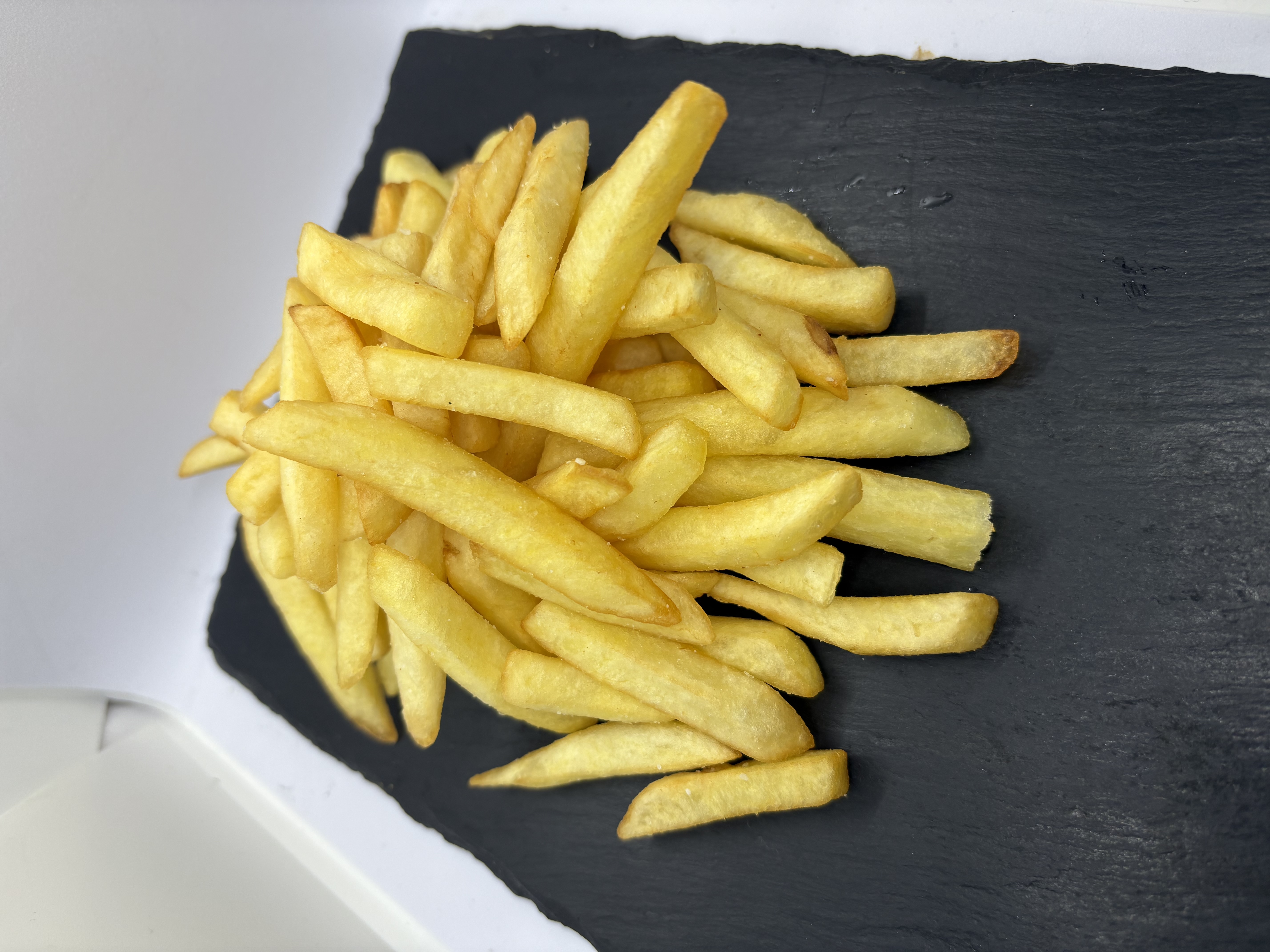 Картофель фри с сырным соусом