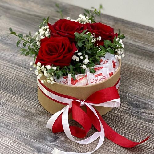 Розы с раффаэло (к1869)