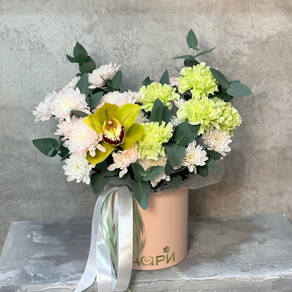 №145 Нежная орхидея с хризантемой и диантусами