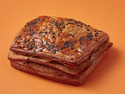 Ржанник с брынзой и беконом