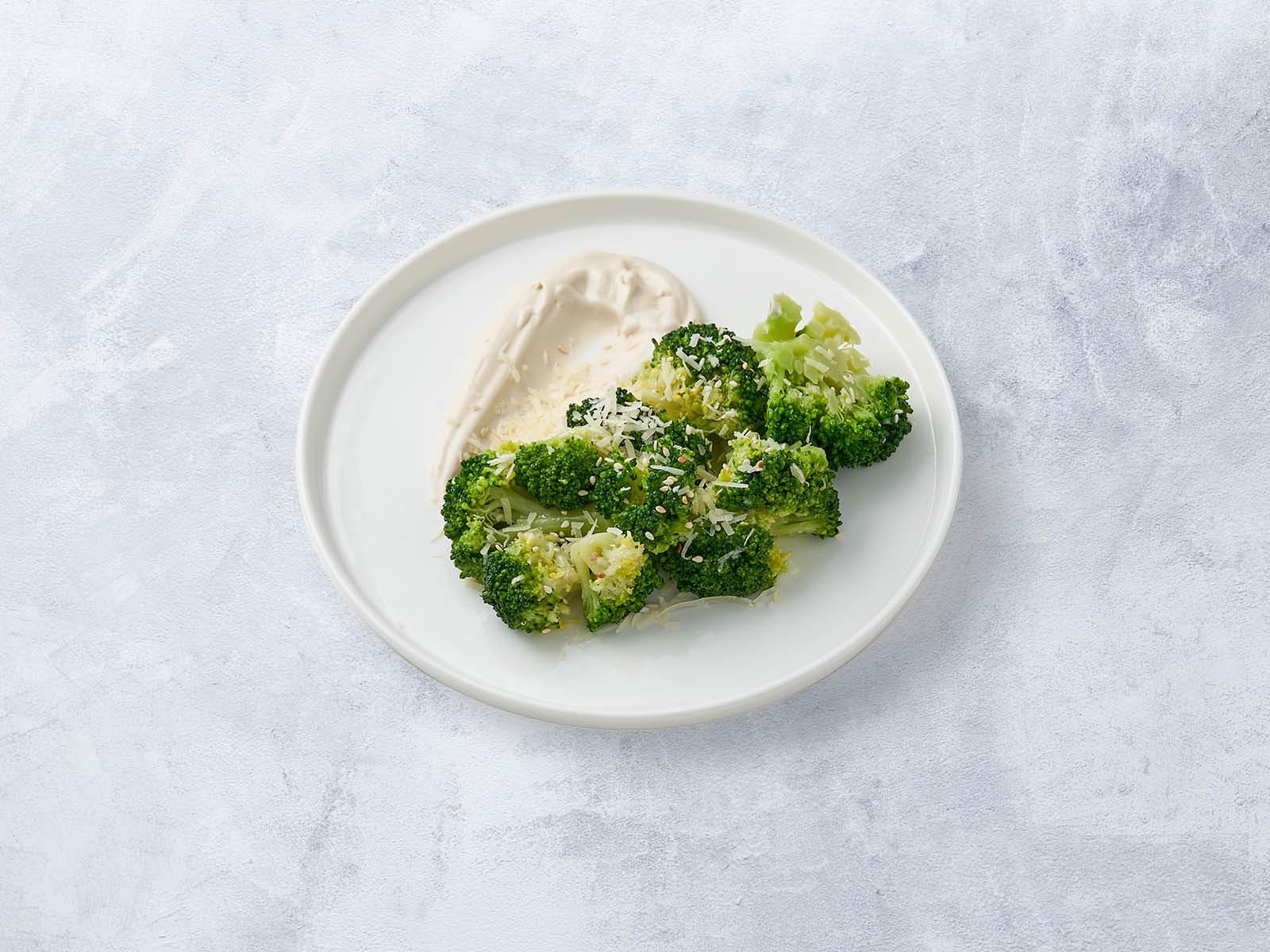 Брокколи с пармезаном.